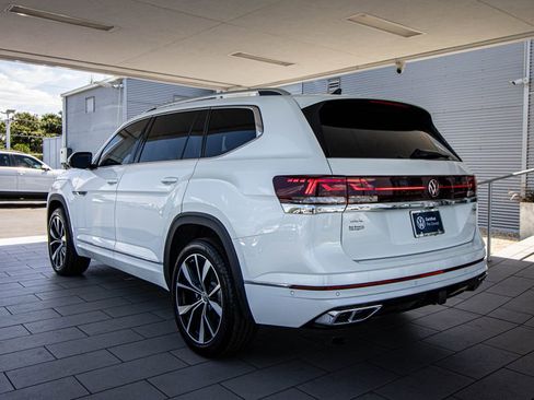 Used 2025 Volkswagen Atlas SEL Premium R-Line image 15