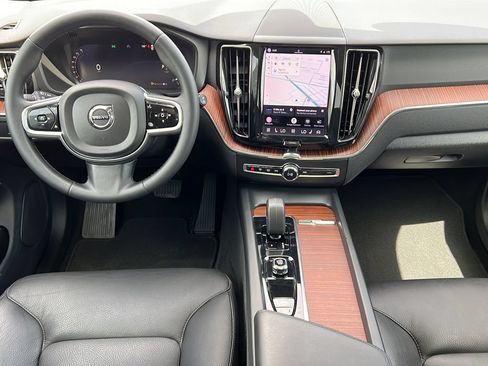 Used 2023 Volvo XC60 B5 Plus AWD/4WD image 14
