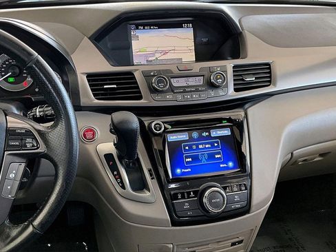 Used 2014 Honda Odyssey Touring image 9
