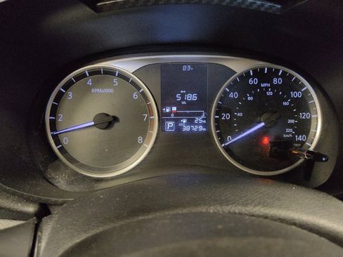 Used 2023 Nissan Versa S FWD image 23