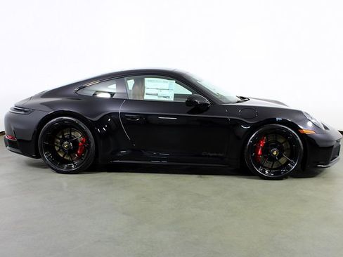 New 2026 Porsche 911 Carrera 4 GTS AWD/4WD image 9