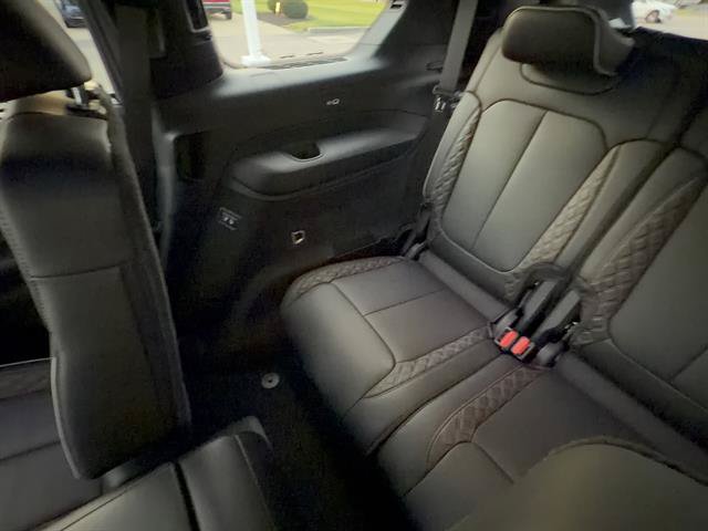 Used 2023 Jeep Grand Cherokee L Summit AWD/4WD image 32