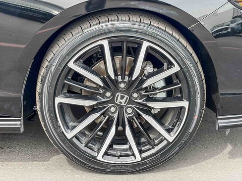 Used 2023 Honda Accord Touring image 9