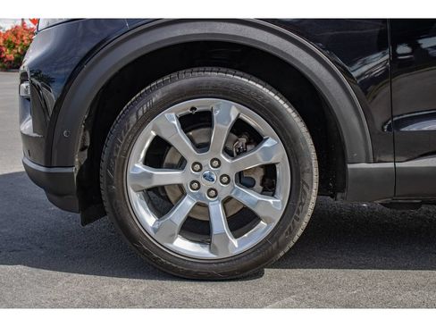 Used 2020 Ford Explorer Platinum w/ Premium Technology Package AWD/4WD image 5