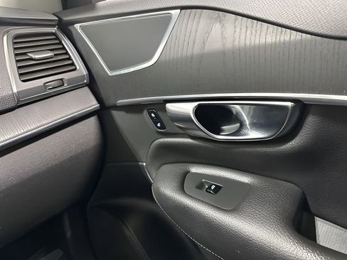 Used 2020 Volvo XC90 T6 Momentum w/ Protection Package image 35
