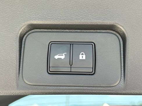 Certified 2024 Nissan Rogue SL FWD image 55
