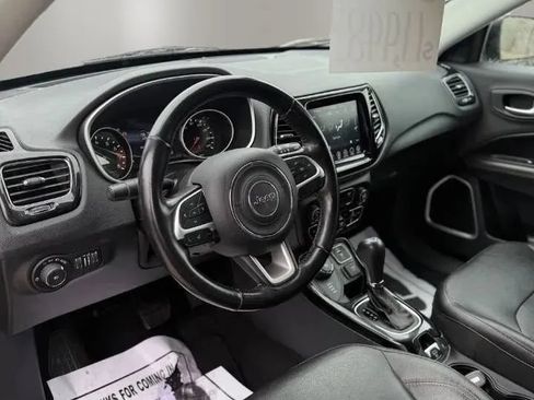 Used 2020 Jeep Compass Limited AWD/4WD image 9