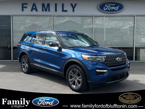 Used 2023 Ford Explorer XLT w/ Equipment Group 202A image 1