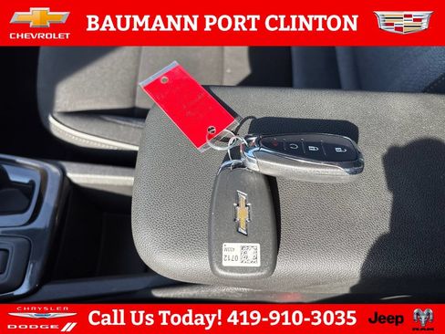 Used 2023 Chevrolet TrailBlazer LT FWD image 28