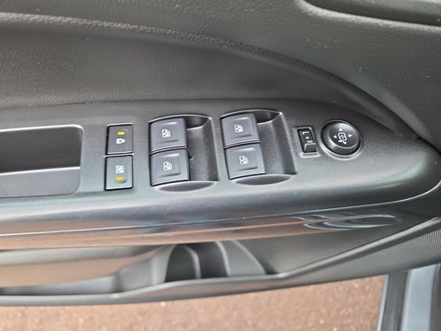 Used 2022 GMC Canyon AT4 image 29