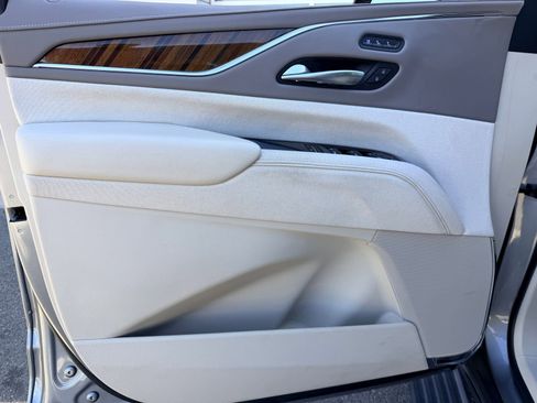 Used 2023 Cadillac Escalade Premium Luxury Platinum w/ LPO, Radiant Package AWD/4WD image 19