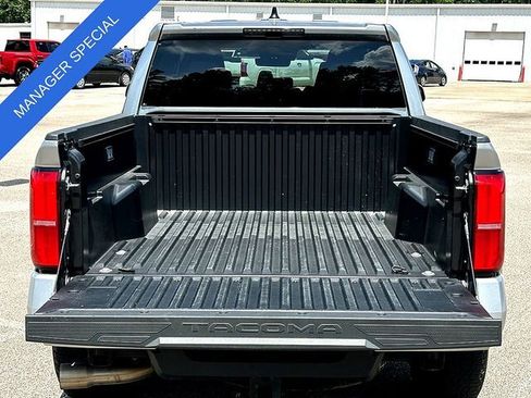 Used 2024 Toyota Tacoma TRD Off-Road AWD/4WD image 30