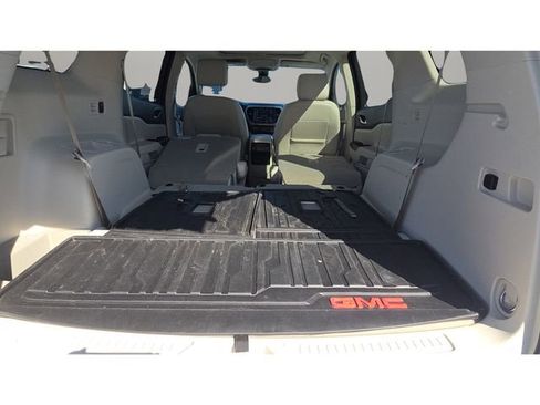 Used 2023 GMC Acadia Denali w/ Denali Technology Package image 28