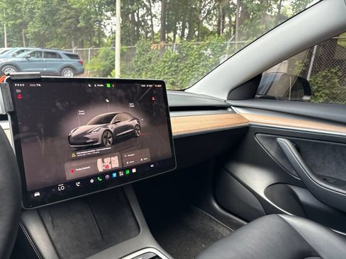 Used 2023 Tesla Model 3 Standard Range RWD image 11