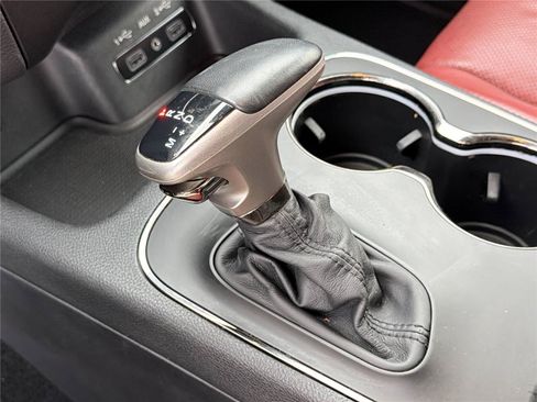 Used 2020 Dodge Durango SRT w/ Technology Group AWD/4WD image 34