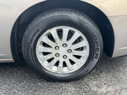 Used 2007 Buick Lucerne CX image 11