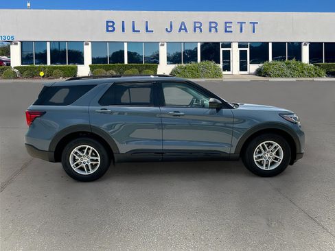 New 2026 Ford Explorer Active w/ Active Comfort Package RWD image 3