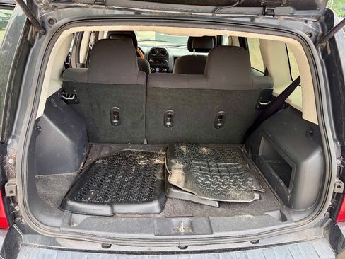 Used 2010 Jeep Patriot Sport FWD image 15