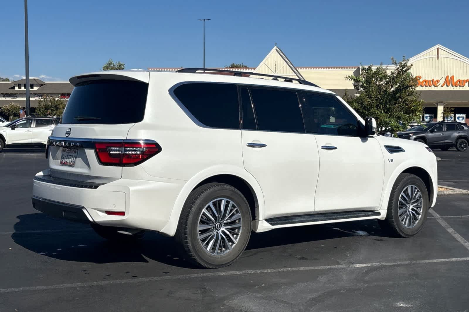 Used 2021 Nissan Armada SV w/ SV Appearance Package RWD image 3