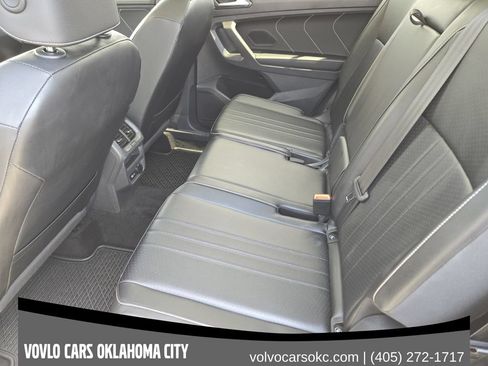 Used 2022 Volkswagen Tiguan SE FWD image 25