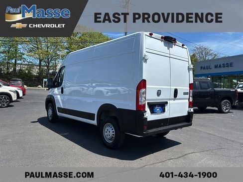 Used 2025 RAM ProMaster 2500 w/ Convenience Group FWD image 5