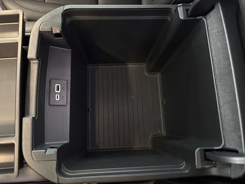 Used 2023 Chevrolet Tahoe Z71 w/ Luxury Package image 41