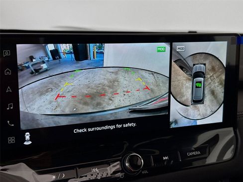 New 2025 Mitsubishi Outlander SE image 14