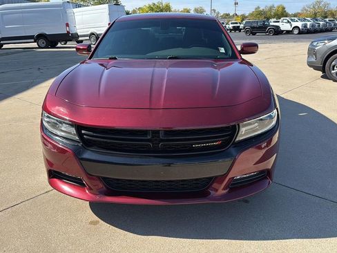 Used 2021 Dodge Charger SXT w/ Driver Convenience Group image 8