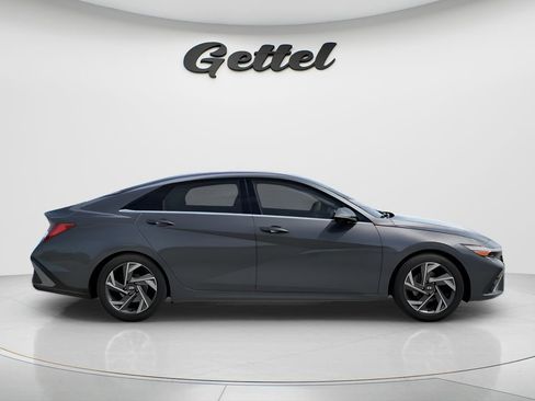 New 2026 Hyundai Elantra Limited FWD image 5