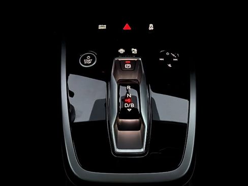 Used 2024 Audi Q4 e-tron Premium Plus w/ Premium Plus image 24