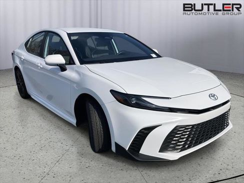 Certified 2025 Toyota Camry SE image 7