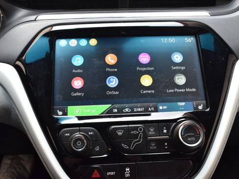 Used 2020 Chevrolet Bolt Premier w/ Infotainment Package FWD image 29