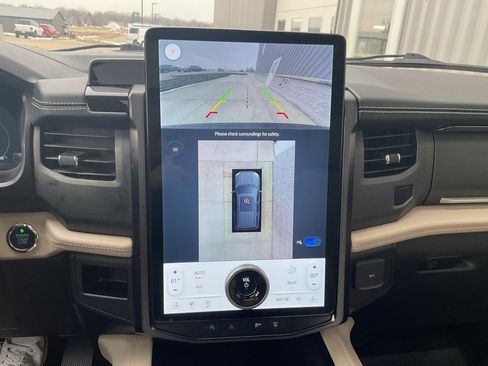 Used 2023 Ford Expedition Max Platinum image 25