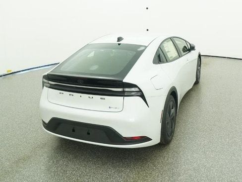 New 2026 Toyota Prius SE image 8