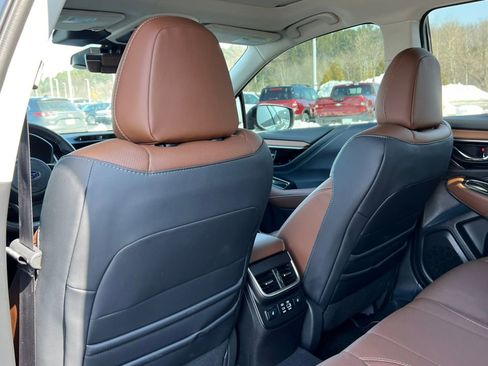 Used 2025 Subaru Outback Touring XT image 29