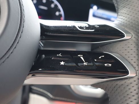 Used 2025 Mercedes-Benz G 550 image 23