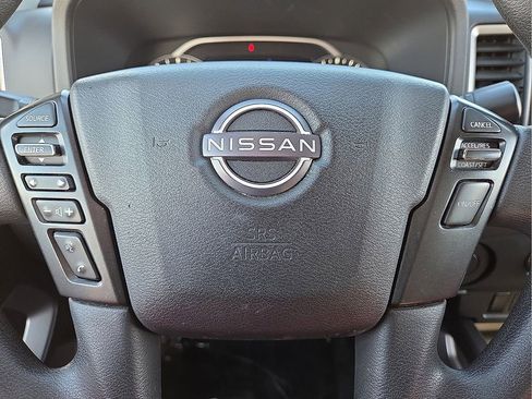 Used 2022 Nissan Frontier SV image 29