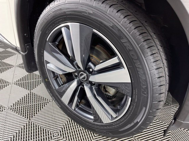Used 2023 Nissan Rogue SL FWD image 16