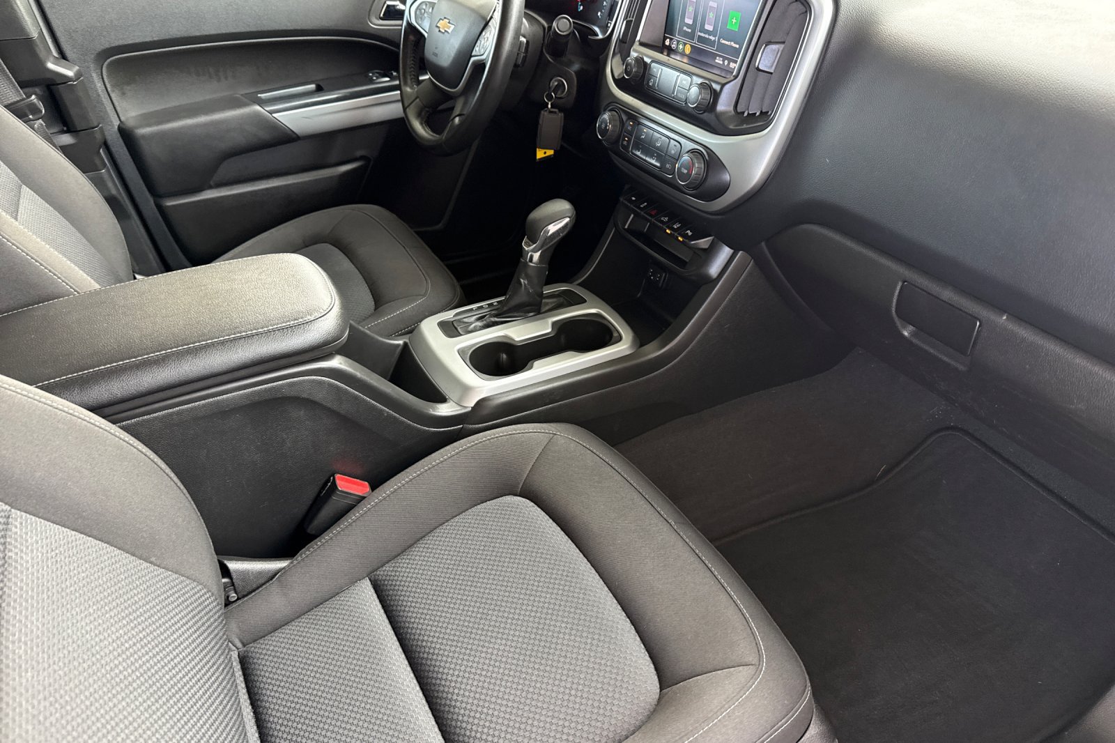 Used 2022 Chevrolet Colorado LT w/ Safety Package AWD/4WD image 22