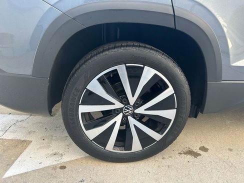 Used 2023 Volkswagen Taos SE image 27