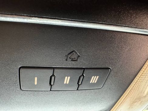 Used 2017 Dodge Charger R/T image 24