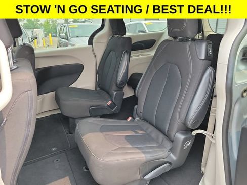 Used 2023 Chrysler Voyager LX FWD image 10