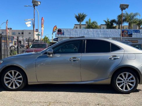 Used 2015 Lexus IS 250 RWD image 8