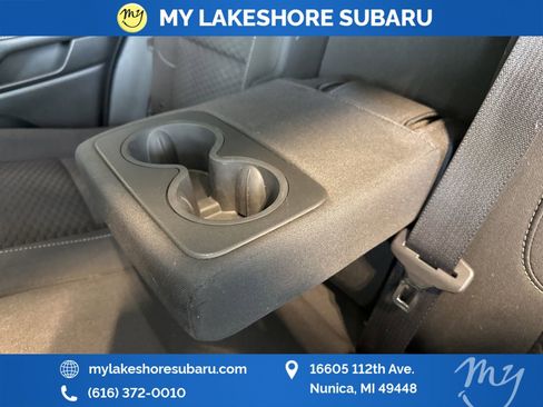 Used 2018 GMC Acadia SLE image 23