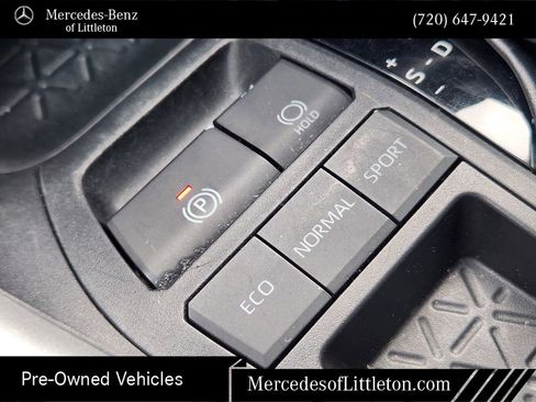 Used 2020 Toyota RAV4 XLE w/ All Weather Liner Package FWD image 20