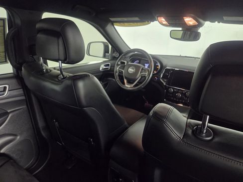 Used 2020 Jeep Grand Cherokee Altitude RWD image 31