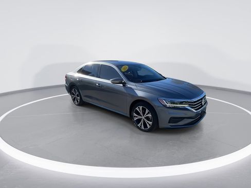 Used 2021 Volkswagen Passat 2.0T SE image 25