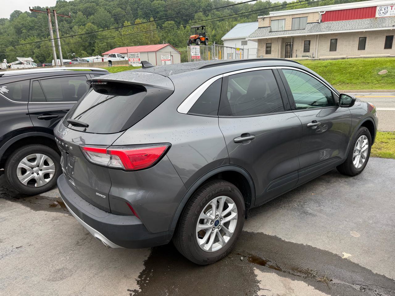 Used 2021 Ford Escape SE w/ Convenience Package AWD/4WD image 4