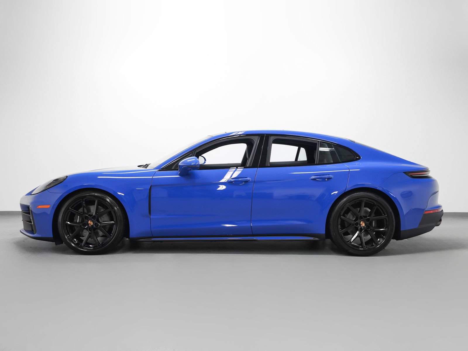 Certified 2026 Porsche Panamera 4 AWD/4WD image 2