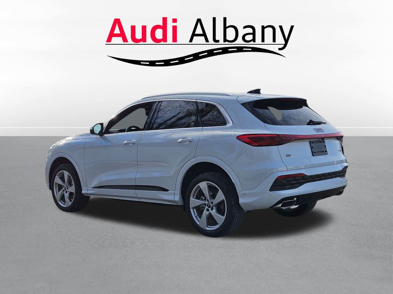 New 2025 Audi Q5 Premium Plus w/ Premium Plus AWD/4WD image 5
